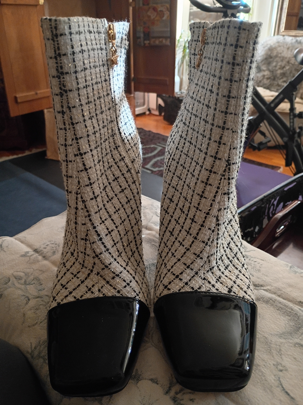 Circus by Sam Edelman Womens Tweed Boucle' Ankle Boots with Patent Toe